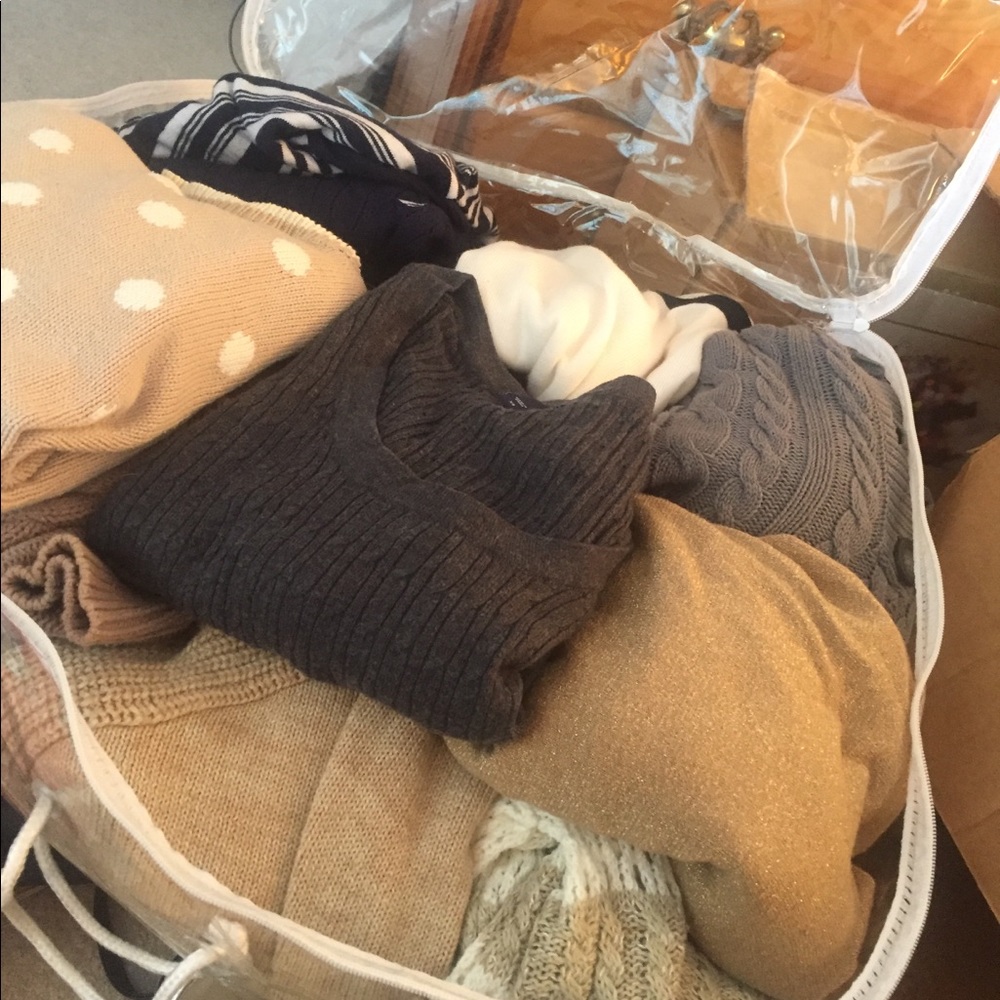 Huge LIKE NEW Sweater Lot !